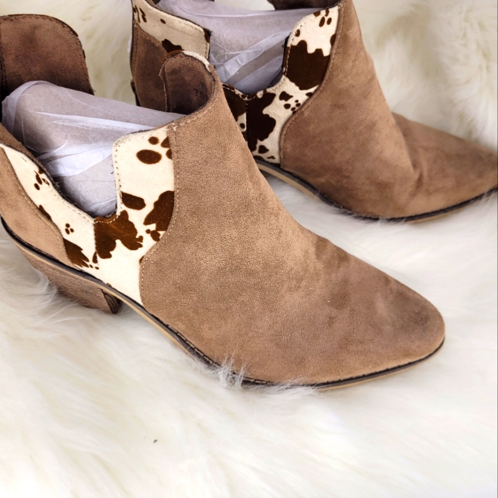 Pierre Dumas Women's Quarter Boot Size 7M